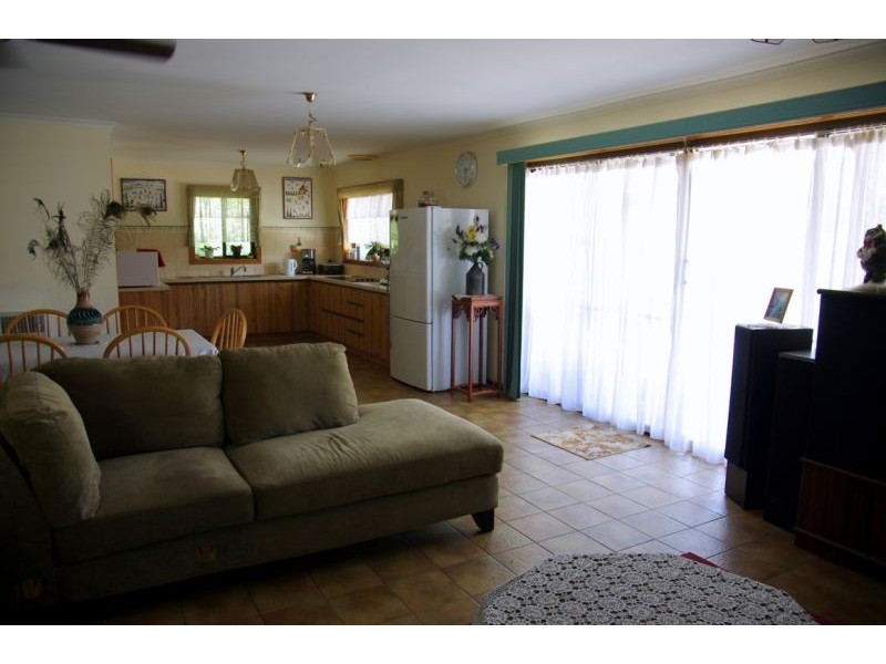 7 Simpson Avenue, Rupanyup VIC 3388