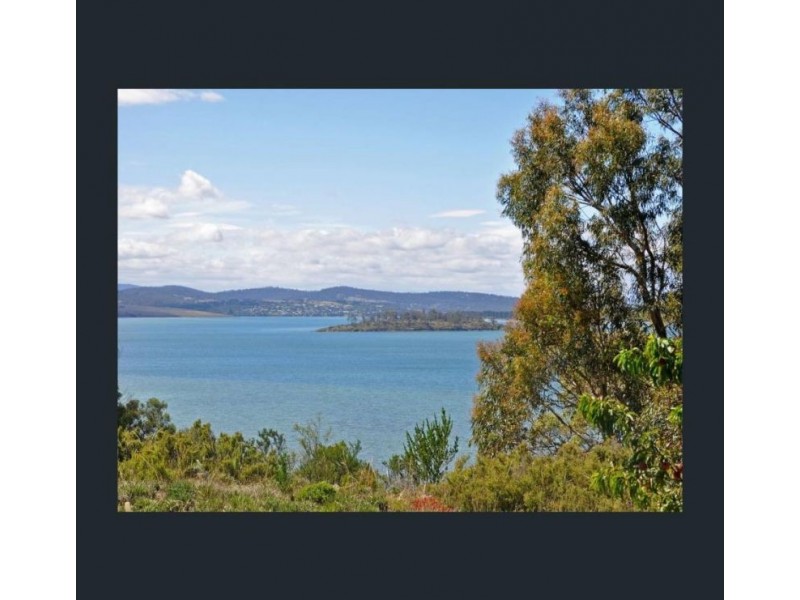 25 Fenton St, Midway Point TAS 7171