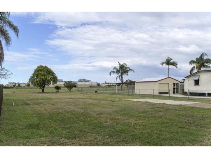 26 Hinkler Avenue, Bundaberg North QLD 4670