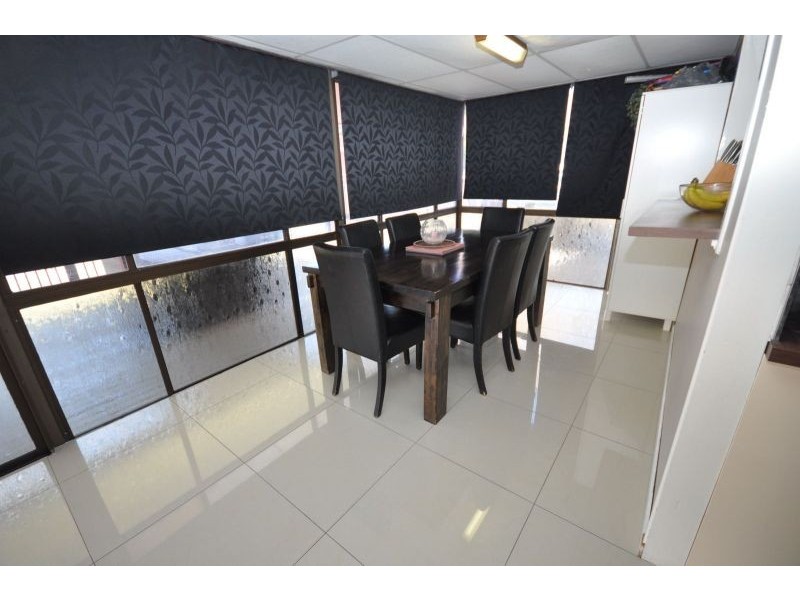 132 North Road, Woodridge QLD 4114