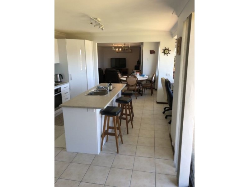 7 Chester Ave, Two Rocks WA 6037