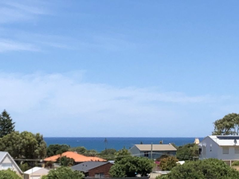 7 Chester Ave, Two Rocks WA 6037