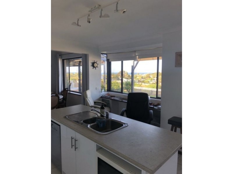 7 Chester Ave, Two Rocks WA 6037