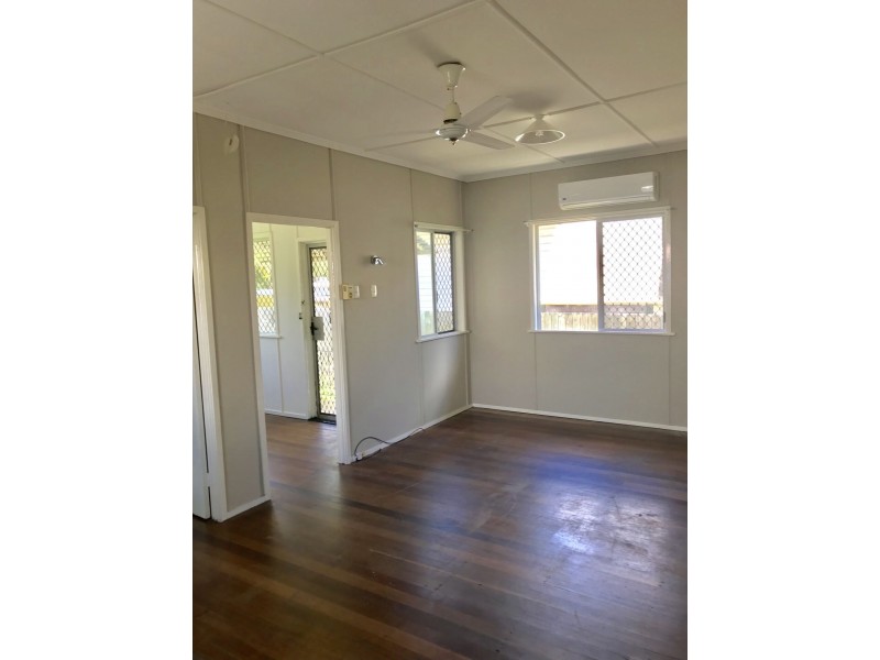 7 Westbrook St, Woody Point QLD 4019