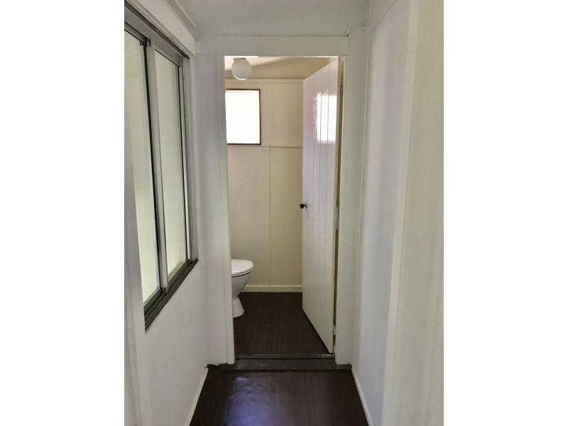 7 Westbrook St, Woody Point QLD 4019