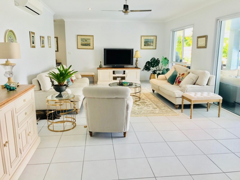 4 Magnetic Street, Parrearra QLD 4575