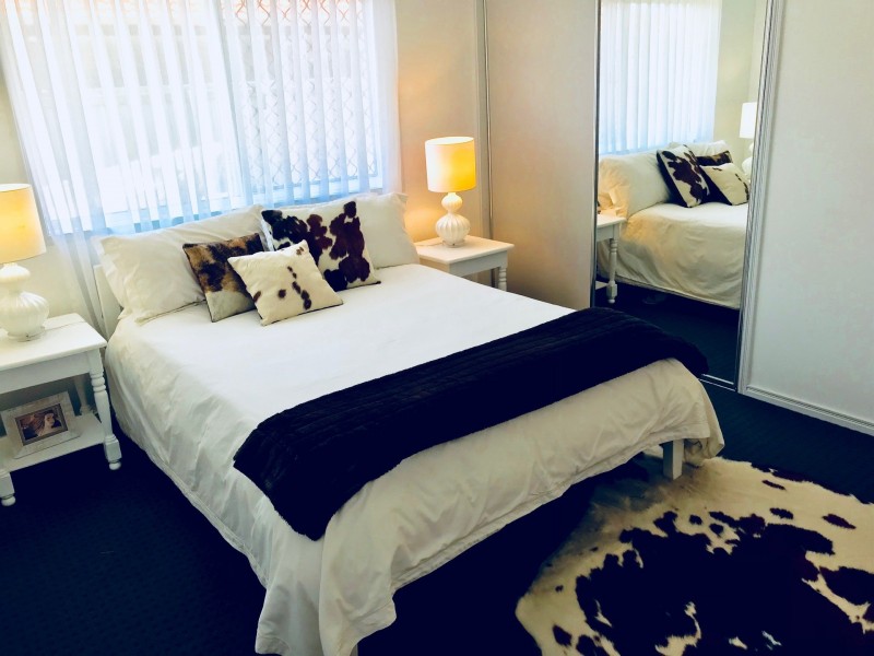 4 Magnetic Street, Parrearra QLD 4575