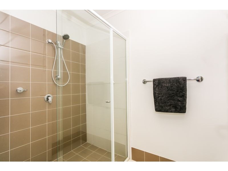 1/64 Castile Crescent, Edens Landing QLD 4207