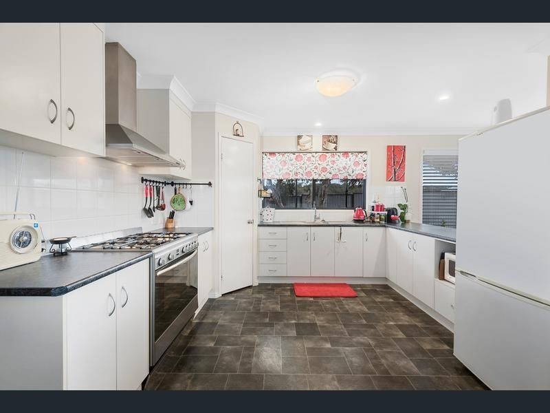 21 Curlew Street, Meringandan West QLD 4352