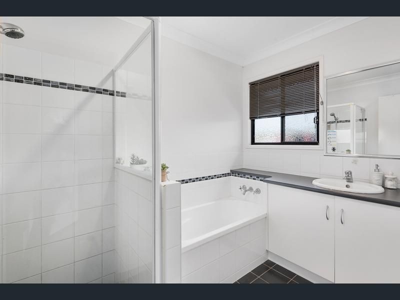 21 Curlew Street, Meringandan West QLD 4352