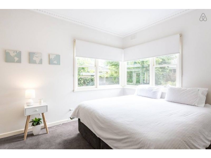 1/1 Edinburgh St, Hampton VIC 3188
