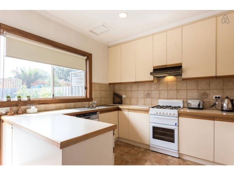 1/1 Edinburgh St, Hampton VIC 3188