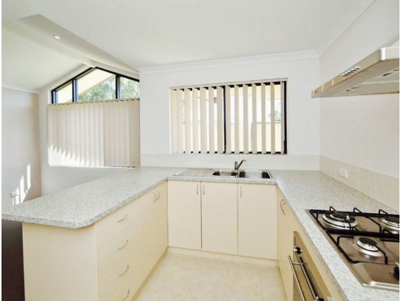 3/25 Abbey Rd, Armadale WA 6112