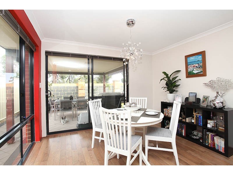 2/2 Briza Lane, Forrestfield WA 6058