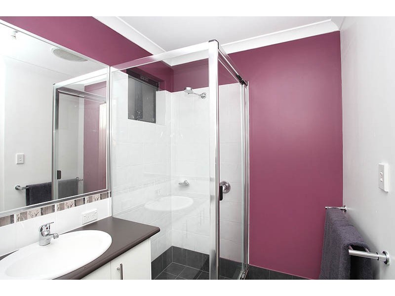 2/2 Briza Lane, Forrestfield WA 6058