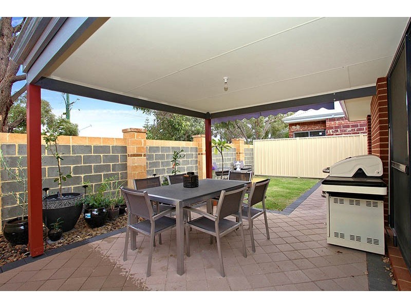 2/2 Briza Lane, Forrestfield WA 6058