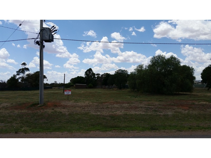 15 Devon Street, Merriwagga NSW 2652