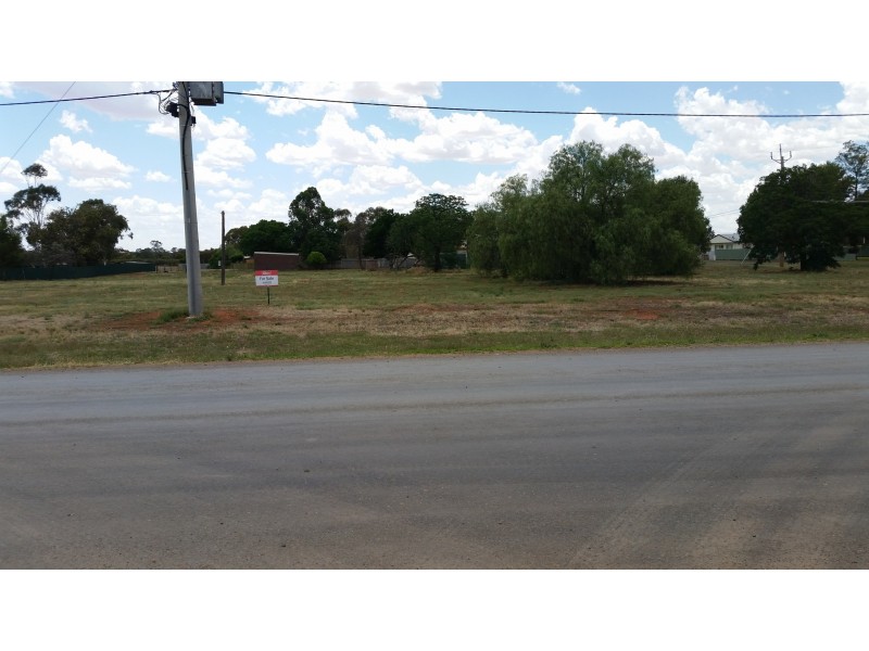 15 Devon Street, Merriwagga NSW 2652