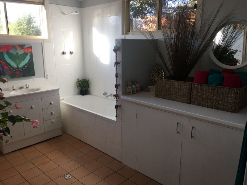 47 John Street, Uralla NSW 2358