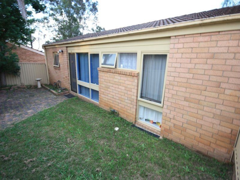 6/42 Woodhouse Drive, Ambarvale NSW 2560