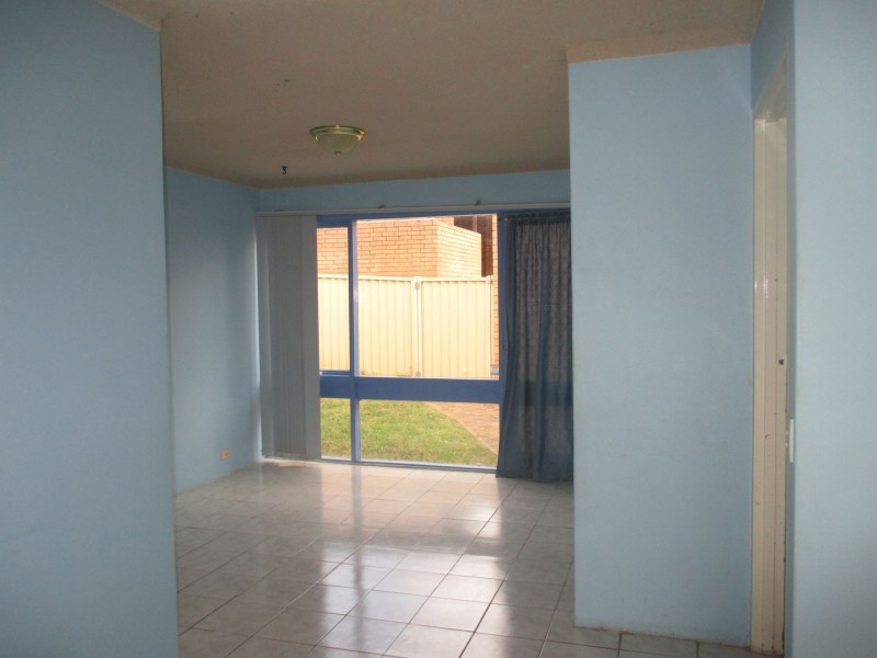 6/42 Woodhouse Drive, Ambarvale NSW 2560