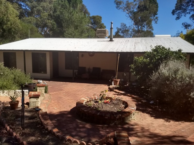 5 Darrowby Pl, Sawyers Valley WA 6074