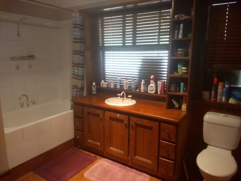 5 Darrowby Pl, Sawyers Valley WA 6074