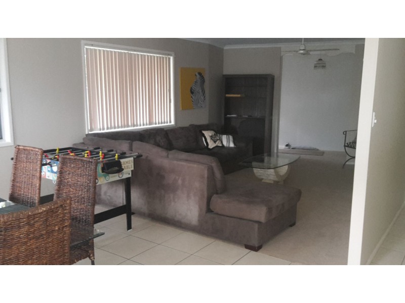 49 Hollywell Road, Biggera Waters QLD 4216