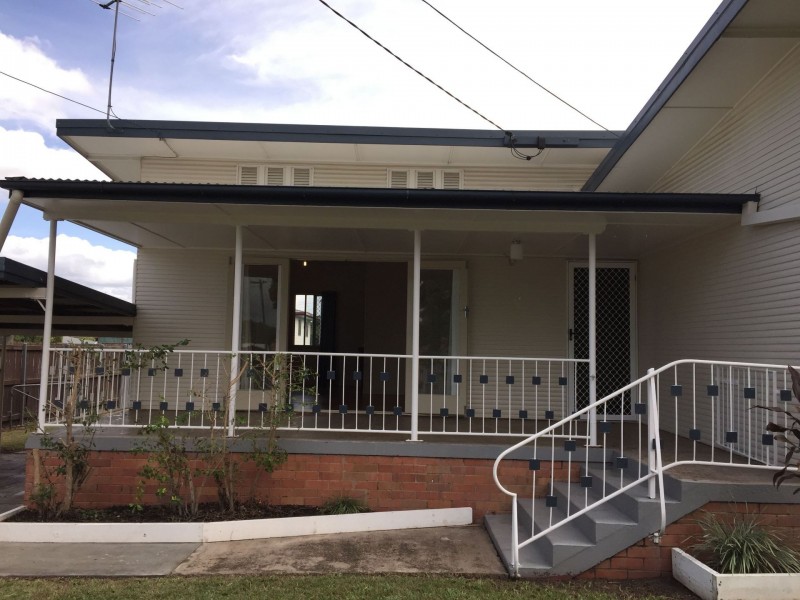 177 South Station Road, Silkstone QLD 4304