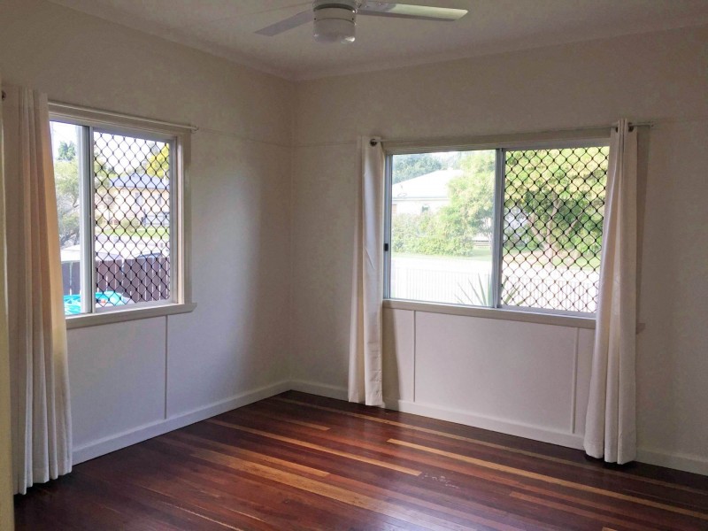 177 South Station Road, Silkstone QLD 4304