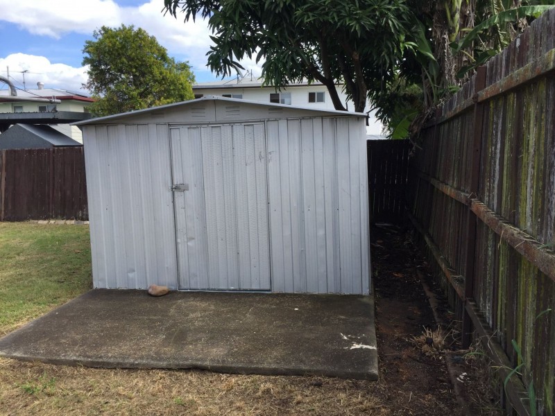 177 South Station Road, Silkstone QLD 4304