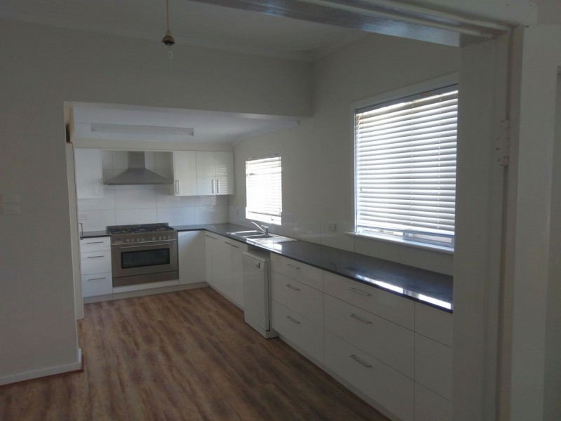 8 Drake Street, Bayswater WA 6053