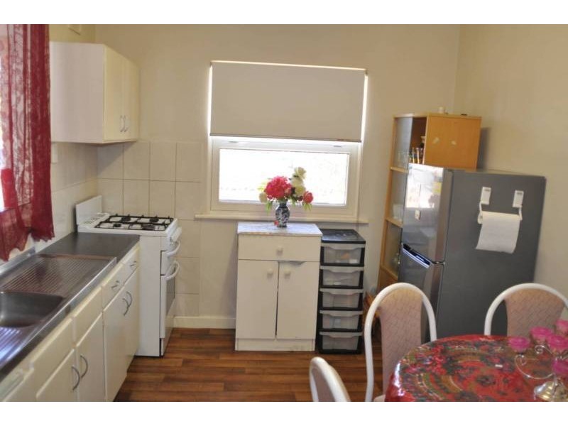 1/11a Montacute Road, Campbelltown SA 5074