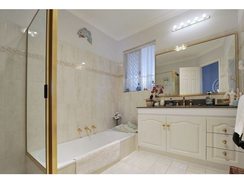 14 Warren Place, Dudley Park WA 6210