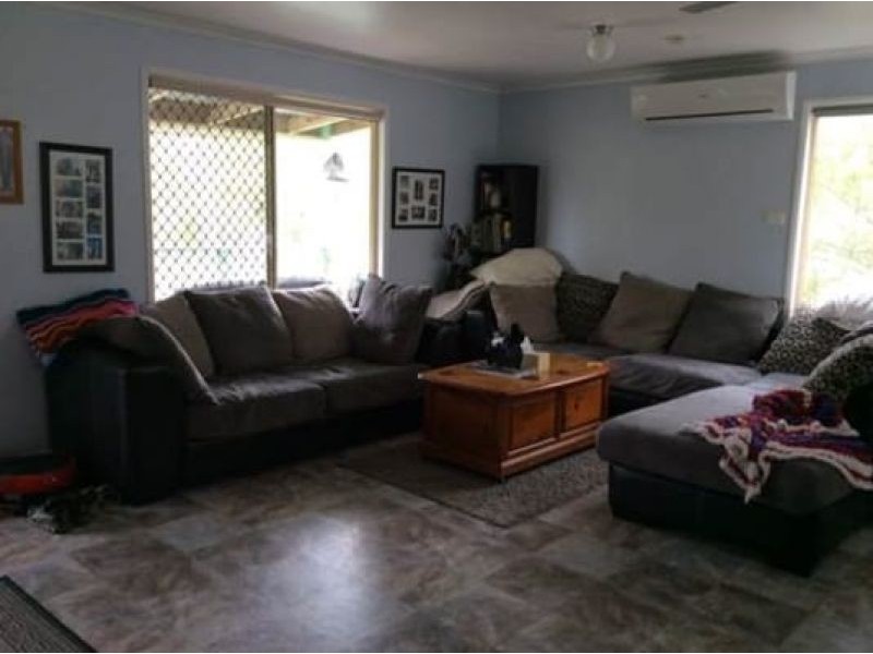 3 Rieck St, Gin Gin QLD 4671