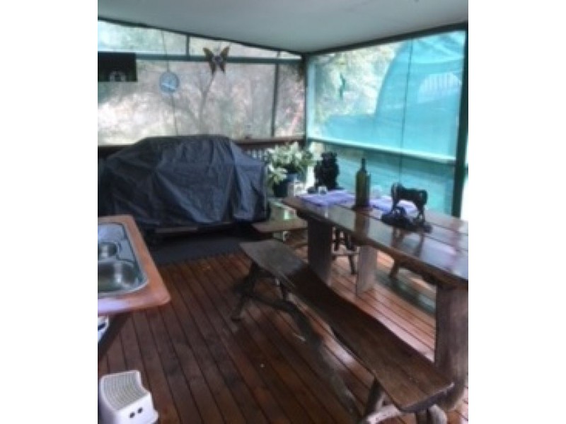 3 Rieck St, Gin Gin QLD 4671