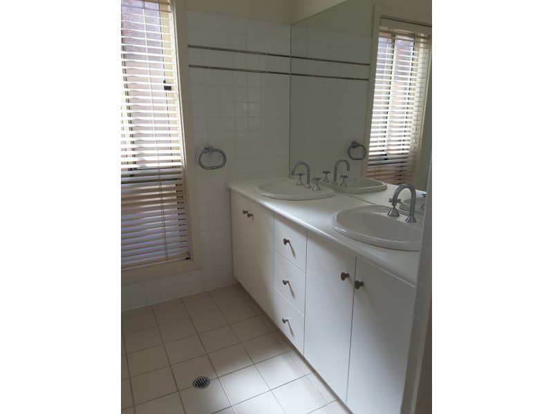 20A Redden Crt, Rostrevor SA 5073