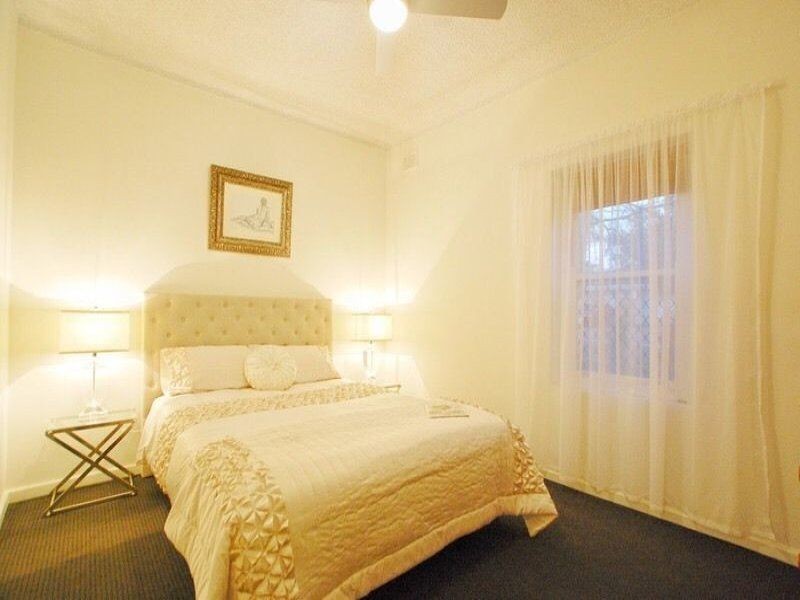 2/9 Cross Street, Hove SA 5048