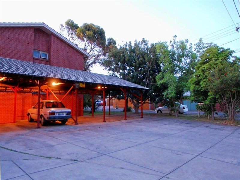 2/9 Cross Street, Hove SA 5048