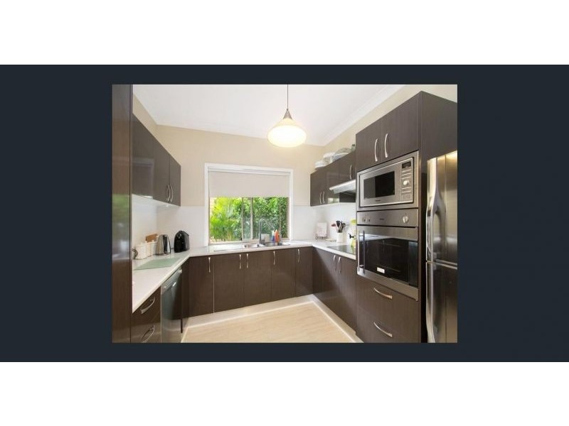 32 Broadwater Esplanade, Bilambil Heights NSW 2486