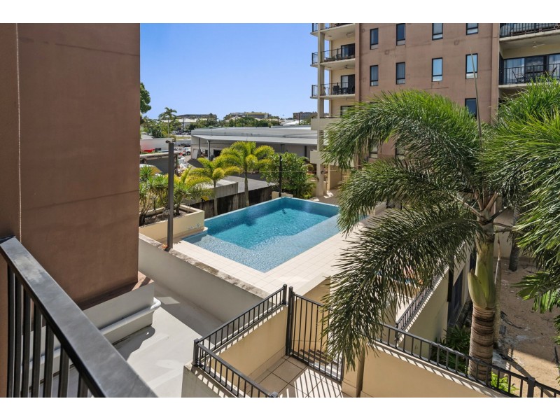 8/93 Mcleod street, Cairns City QLD 4870