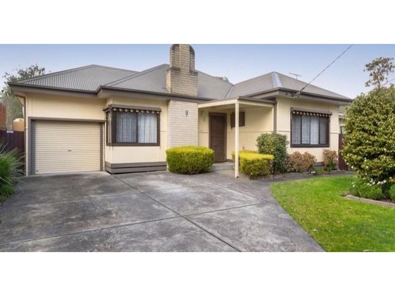 9 BRIGGS CRES, Noble Park VIC 3174