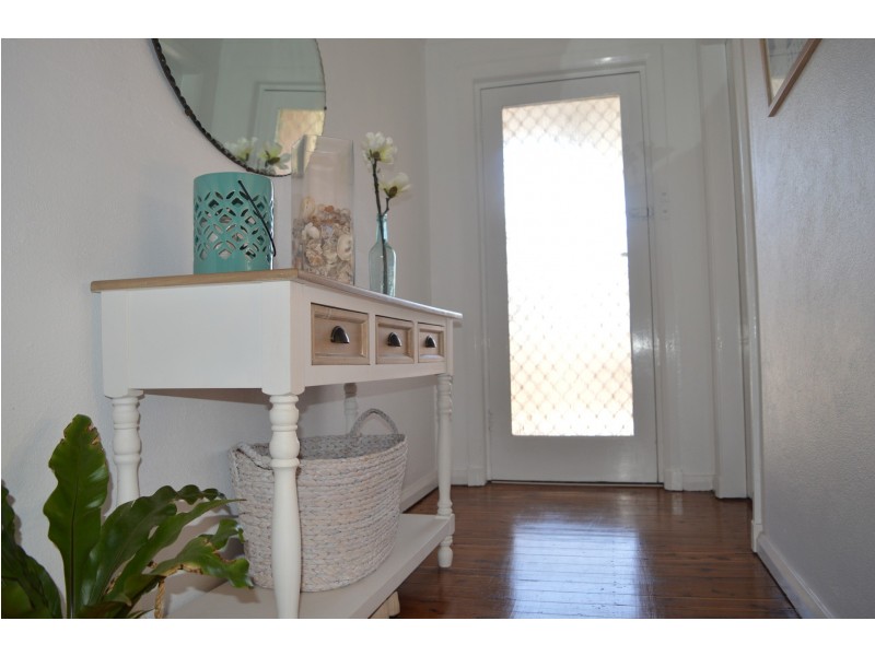 239 Peel Street, West Bathurst NSW 2795