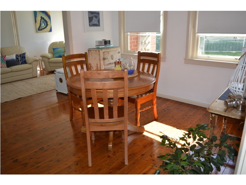 239 Peel Street, West Bathurst NSW 2795