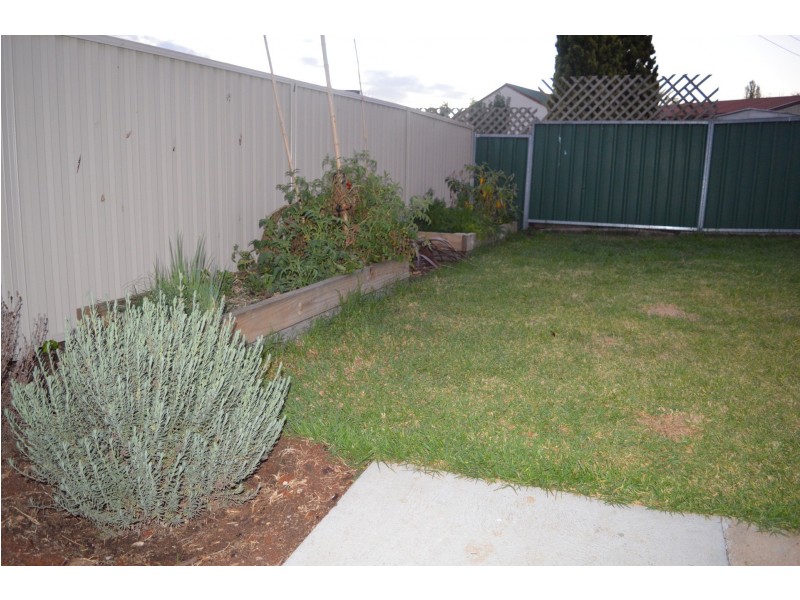 239 Peel Street, West Bathurst NSW 2795