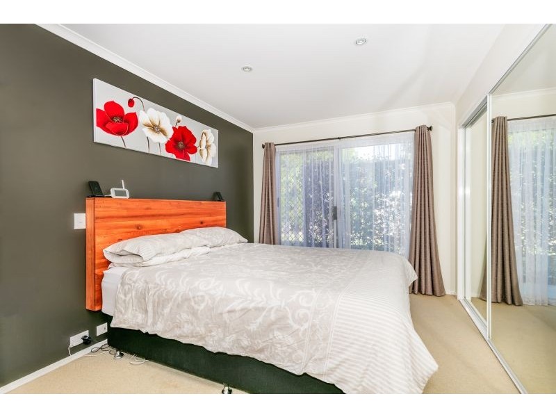 2/64 Castile Crescent, Edens Landing QLD 4207