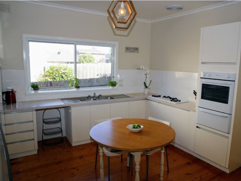 1/6 Pine Crescent, Boronia VIC 3155