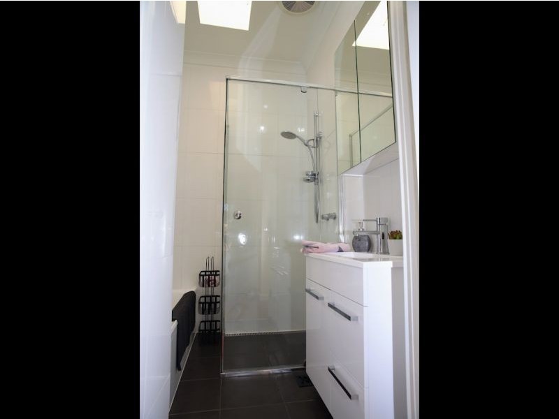 1/6 Pine Crescent, Boronia VIC 3155