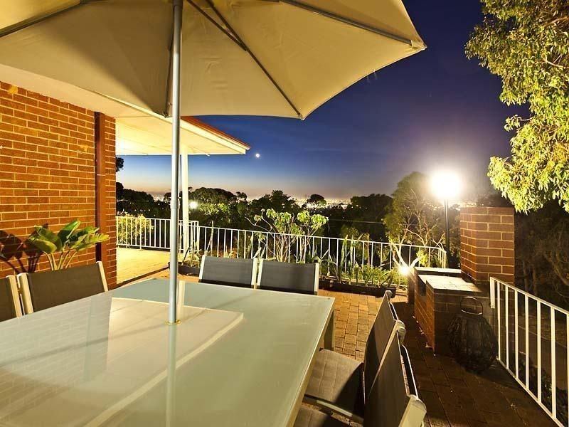 50 Ford Road, Lesmurdie WA 6076