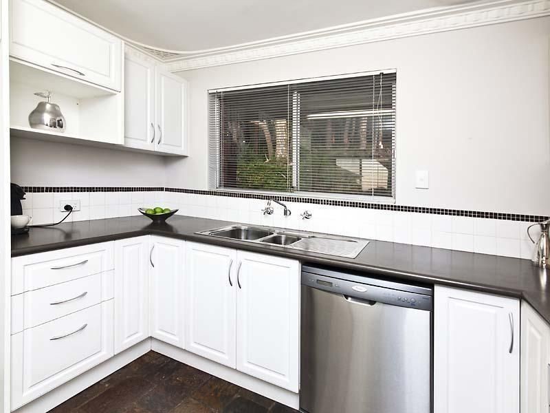 50 Ford Road, Lesmurdie WA 6076